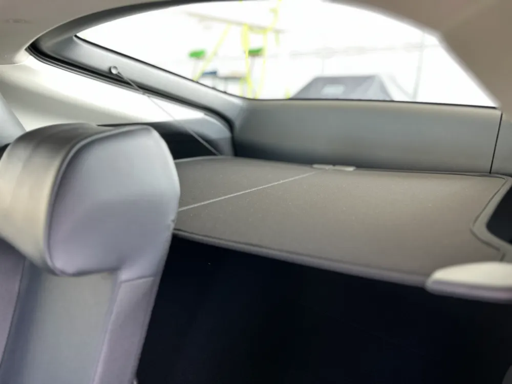 2023 toyota prius hybrid xle black 32